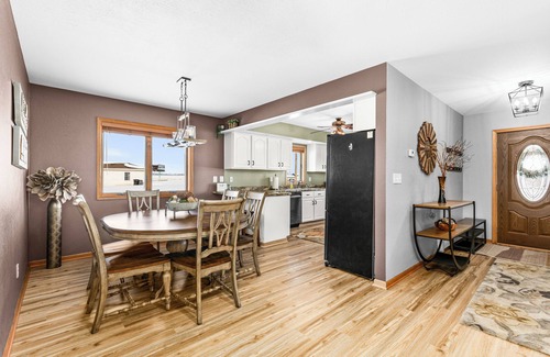 Billings Park House | Spacious and Modern Townhome in Superior - Near Duluth - Dog Friendly