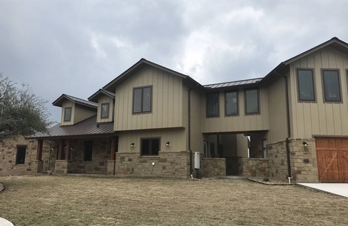 Dripping Springs House | Spacious and private 5-bedroom house in Dripping Springs with pool, steam, views
