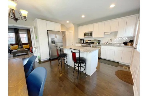 Hillen House | Spacious and Serene Baltimore Townhome