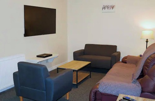 Timiskaming District Apartment | Spacious and spotless four-bedroom suite with full kitchen and livingroom.