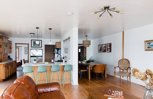 Fox Lake House | SPACIOUS and Stylish Lakefront Retreat, Views, Fireworks!, Fire pit