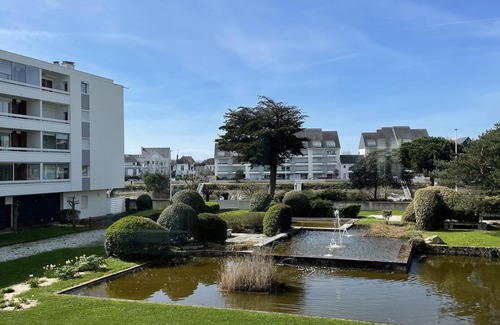 La Baule-Escoublac Apartment | Spacious apartment on the port of La Baule near the market and beach