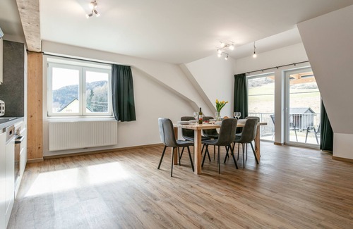Moederbrugg Apartment | Spacious apartment in ski and hiking region