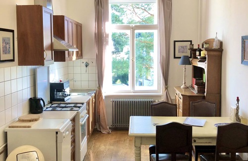 Blasewitz Apartment | Spacious apartment in a historic villa with two bedrooms.