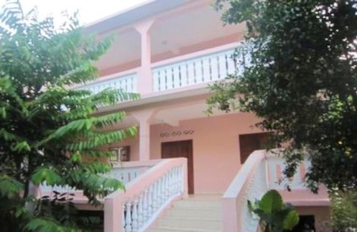 Bandrele Apartment | Spacious apartment in Bandrele with terrace, BBQ