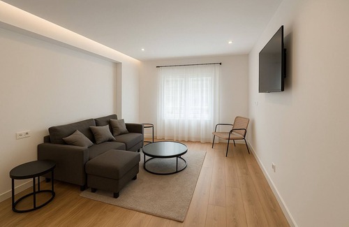 Indautxu Apartment | Spacious apartment in the city center