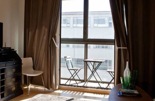 Hliðar Apartment | Spacious apartment in the heart of the city