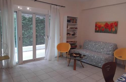 Haniotis Apartment | Spacious apartment Nantia's apartment