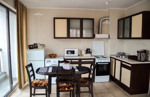 Burgas Apartment | Spacious Apartment near the beach