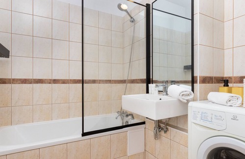 Gdansk Apartment | Spacious Apartment Przemyska by Renters