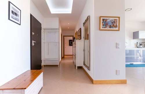 Ameijeira Apartment | Spacious Apartment with Sea View | Swimming Pool!