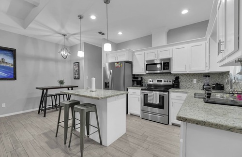 Weslaco Apartment | Spacious Apartment with 3 Bedrooms in Gated Community