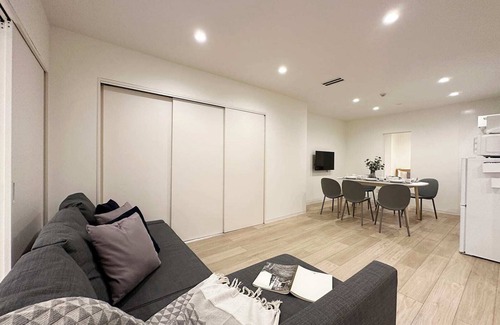 Hiroshima City Centre Apartment | Spacious Apt for 12Ppl Very Good Location