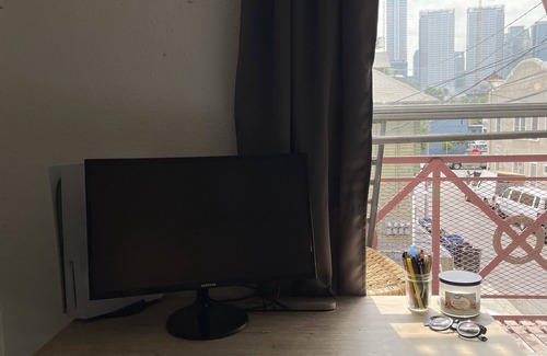 Westlake House | Spacious Apt In DTLA Perfect for Walking Tourists!