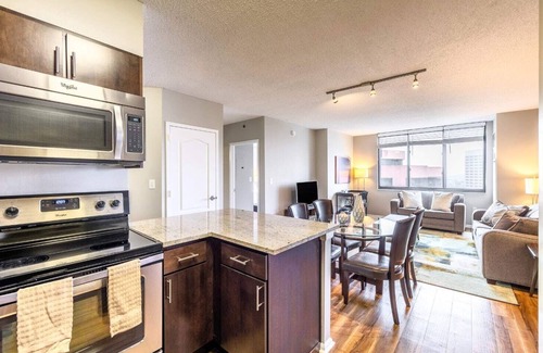 White Plains Apartment | Spacious Apt with Gym-BSC-219J