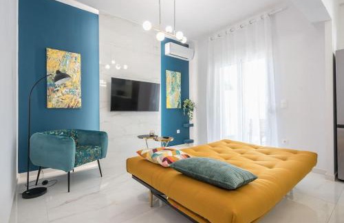 Athens Apartment | Spacious Athens Apt Large Balcony 200m to Metro