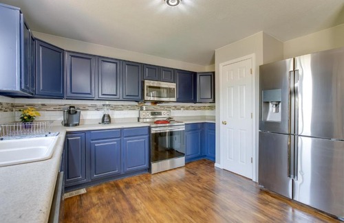 Sterling Hills House | Spacious Aurora Home 20 Mi to Downtown Denver!