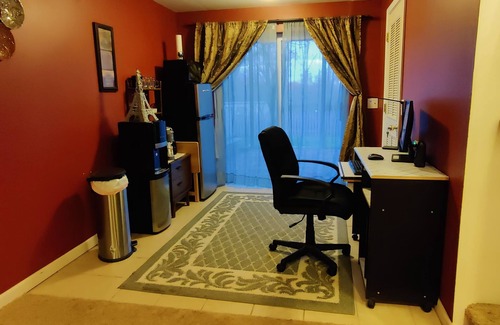 North Central Omaha House | Spacious Basement with Private Walkout Entrance! Massage Chair, Desktop PC.