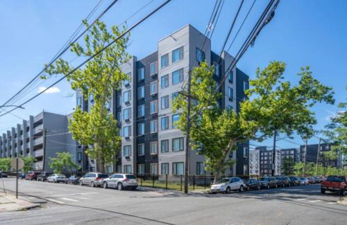 Elizabeth Apartment | Spacious Bd,EWR Airpt,Nyc,Prudential Center, Free Free Pkng, American Dream Mall