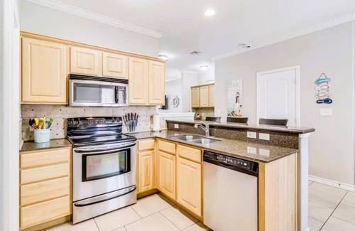 Corpus Christi Condo | Spacious Beach Townhome-Endless Gulf Views