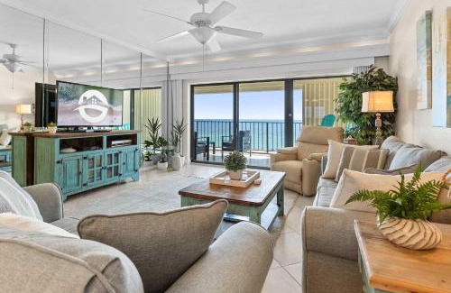 Ono Island House | Spacious Beachfront Retreat - Sauna Pools & More