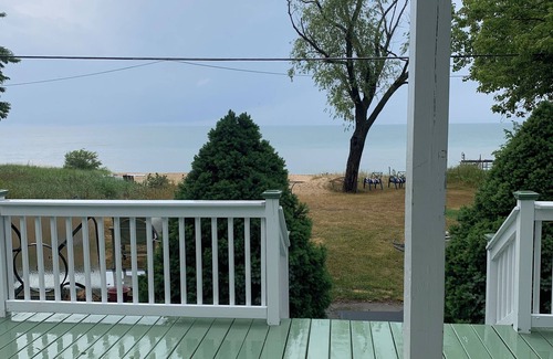 Port Austin House | Spacious beachfront Cape Cod lakehouse in Port Austin/Caseville Sleeps 12