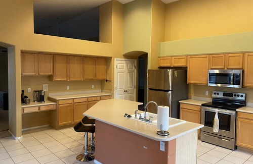 Peoria House | Spacious Beautiful Garden Hideaway w/Patio & Grill