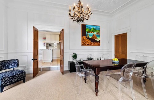 Parnell Villa | Spacious & beautifully appointed Parnell Villa with amazing city viewsnn