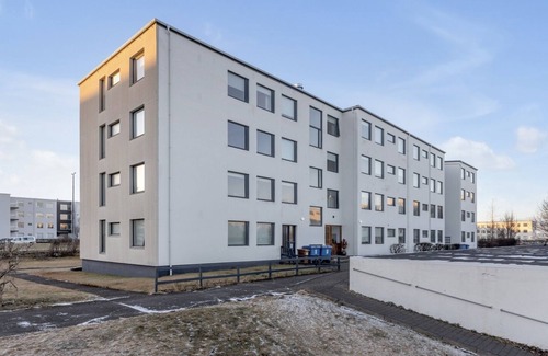 Hafnarfjordur Condo | Spacious Bedroom - King size bed in Hafnarfjörður with WiFi