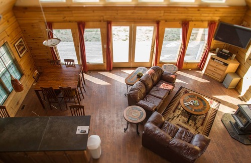 Fort Smith Cabin | Spacious Bluff Cabin #1 Overlooking Bighorn River