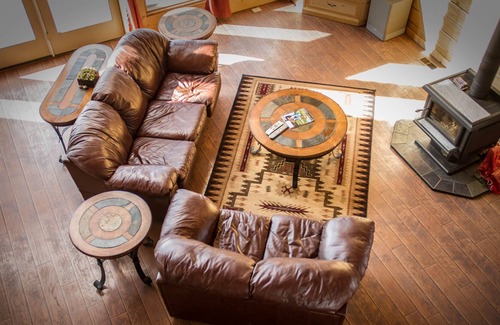 Fort Smith Cabin | Spacious Bluff Cabin #1 Overlooking Bighorn River