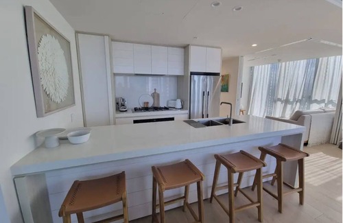 Broadbeach Apartment | Spacious brand new 2B2BPanoramicOceanViews