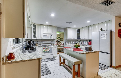 Limona Improvement House | Spacious Brandon Home: 10 Mi to Downtown Tampa!