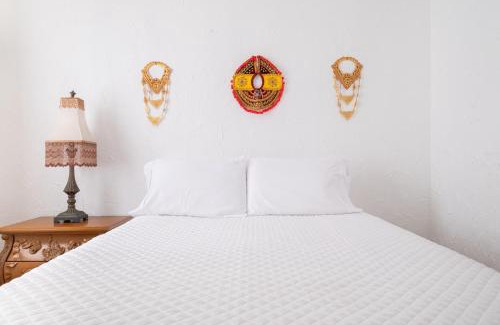 Parque Apartment | Spacious & Bright 2bd Apt, steps to sand! - 18 Down