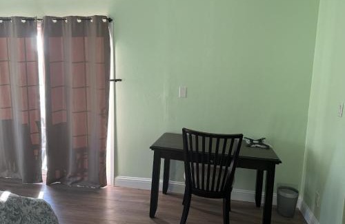 East Palo Alto House | Spacious bright room in Prime Silicon valley location