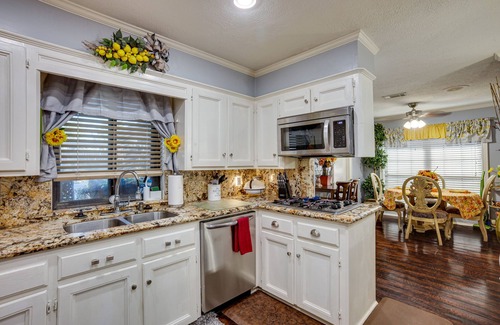 Briarcrest Estates House | Spacious Bryan Vacation Rental w/Pool & Patio!