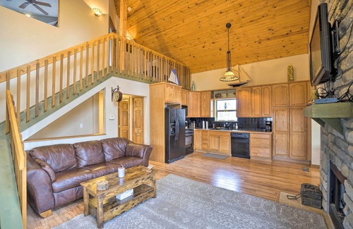 Buckeye Lake House | Spacious Buckeye Lake Home w/Hot Tub & Fire Pit!