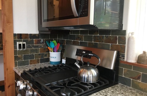 Orderville Cabin | Spacious Cabin right at the edge of Zion National Park & Zion Ponderosa Resort!