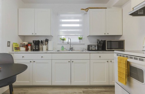 Southwest Edmonton House | Spacious & Central 4BR Charmer | Walk to Cafes