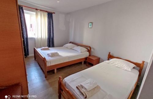 Himare Apartment | Spacious-Central Apartment
