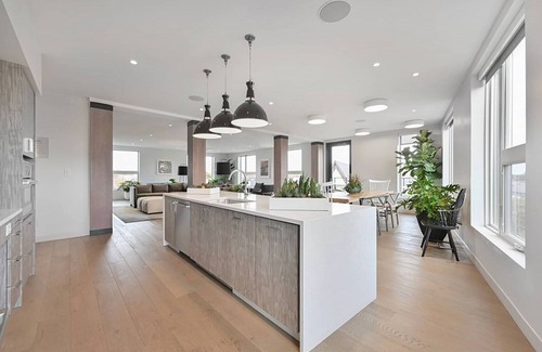 Central Square Apartment | Spacious Central Square Studio w/Doorman, near T Stop