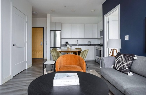 The Port Apartment | Spacious Central Square 2BR w/Doorman, near Charles River, by Blueground