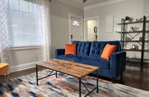 Montgomery House | Spacious Centrally Located 3 Bed 2 Bath - Sleeps 8