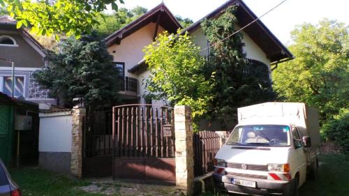 Sibiel Ski Chalet | Spacious chalet in Sibiel with mountain and lake views + Jacuzzi