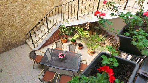 Sibiel Ski Chalet | Spacious chalet in Sibiel with mountain and lake views + Jacuzzi