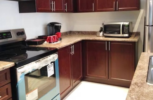 Markham House | Spacious Clean 3-bedroom Vacation Family Home in Markham
