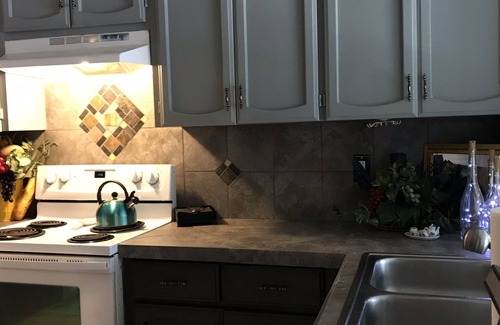 North Central Thousand Oaks House | Spacious, clean, comfortable home that's relaxing with a warm feeling.