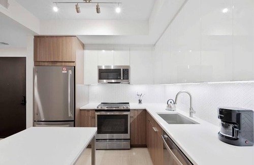 NoMa Hotel | Spacious + Clean | Desk + Business Center | near Capitol Hill