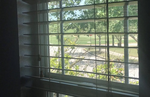 Buda House | Spacious & Clean !" King Bed, Two Queens, Double, Twins, Pet Friendly