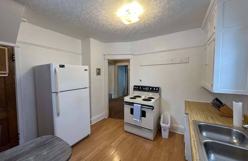 Sault Ste. Marie Apartment | Spacious, Clean, 3-bedroom apartment in downtown Sault Ste. Marie